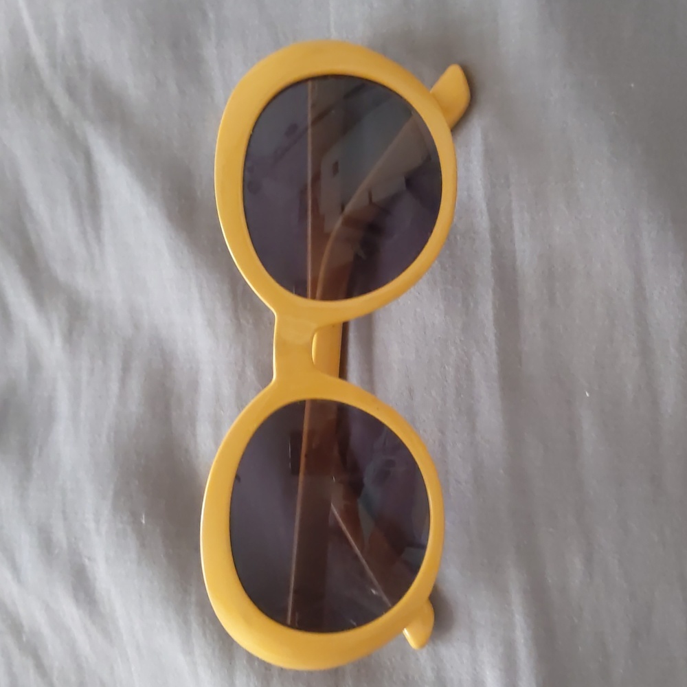 Mustard Clout Goggles